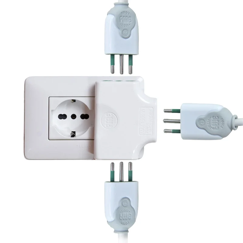 FANTON 82250 adattatore presa tripla piatta SALVASPAZIO - 1 spina italiana piccola 10A 3 prese italiane piccole