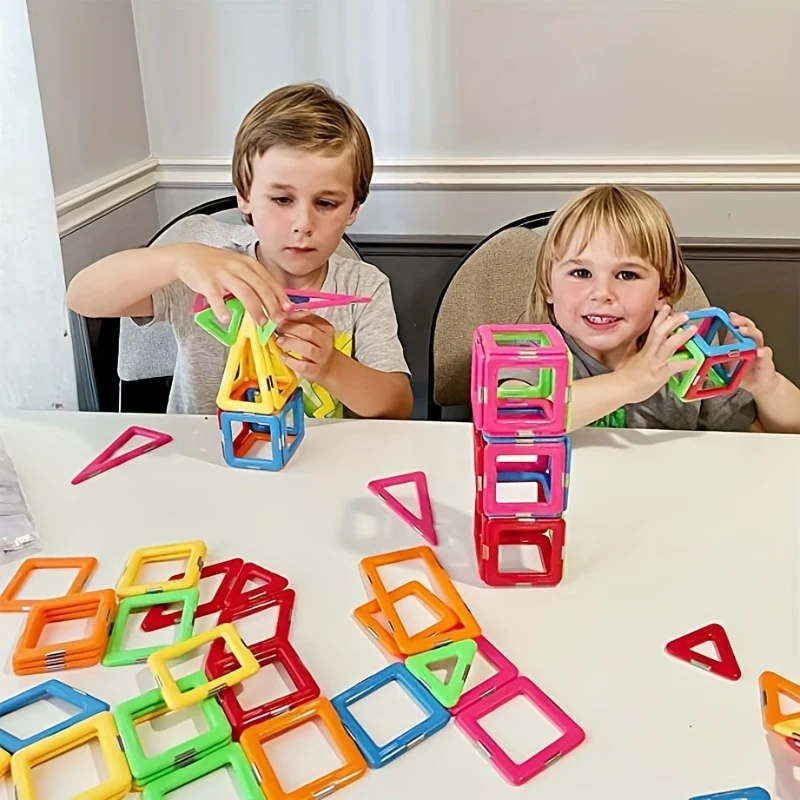 Blocchi magnetici Giocattoli per bambini, I giocattoli magnetici sono adatti a ragazzi e ragazze di età superiore a 3 anni per imparare i giocattoli per bambini Regali di compleanno di Natale, Halloween/Giorno del Ringraziamento/Regalo di Natale
