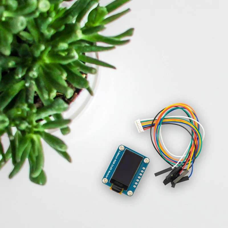 Waveshare - 0.96" RGB OLED display module compatible with Arduino and Raspberry Pi