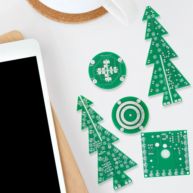 DIY LED Christmas tree kit: Christmas tree electronics kit for soldering - soldering kit for a rotating Christmas tree with LEDs and USB connection