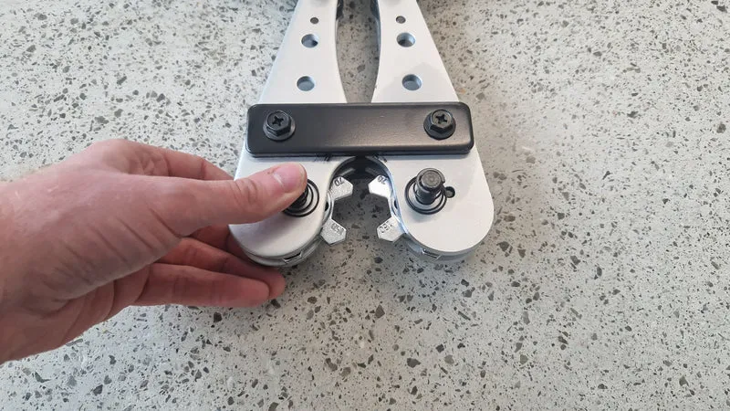Heavy Duty Crimper for Copper Tube Terminals / 25-150mm²