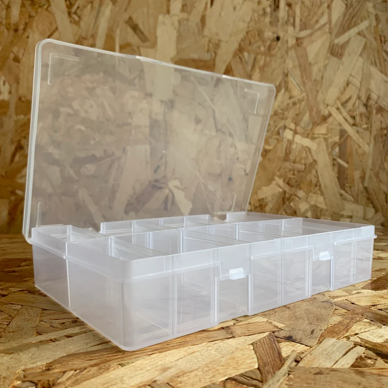 Scatola di plastica con coperchio incernierato e divisori