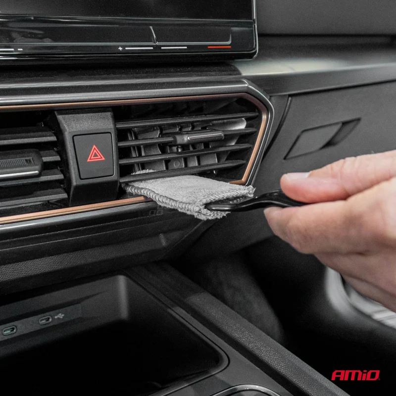 Spazzola antipolvere per interni di veicoli per griglie e prese d'aria