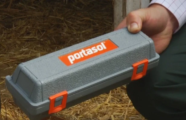 Portasol Calf Dehorner III