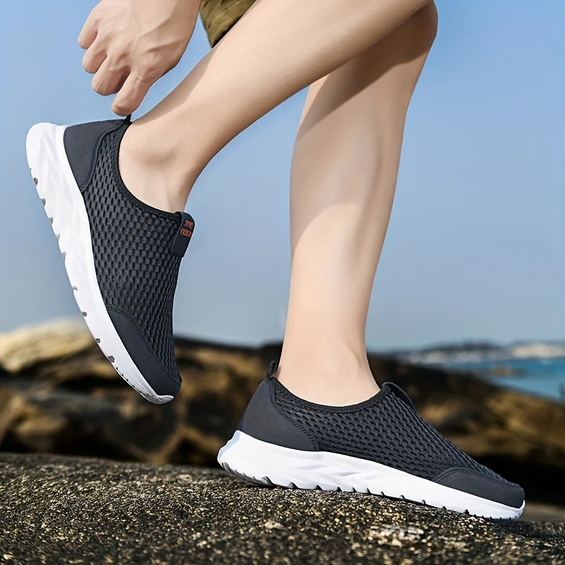 Uomo trama Casual traspirante leggero scivolare sulle scarpe da passeggio, casual all'aperto anti scivolo Scarpe da ginnastica scarpe da guida