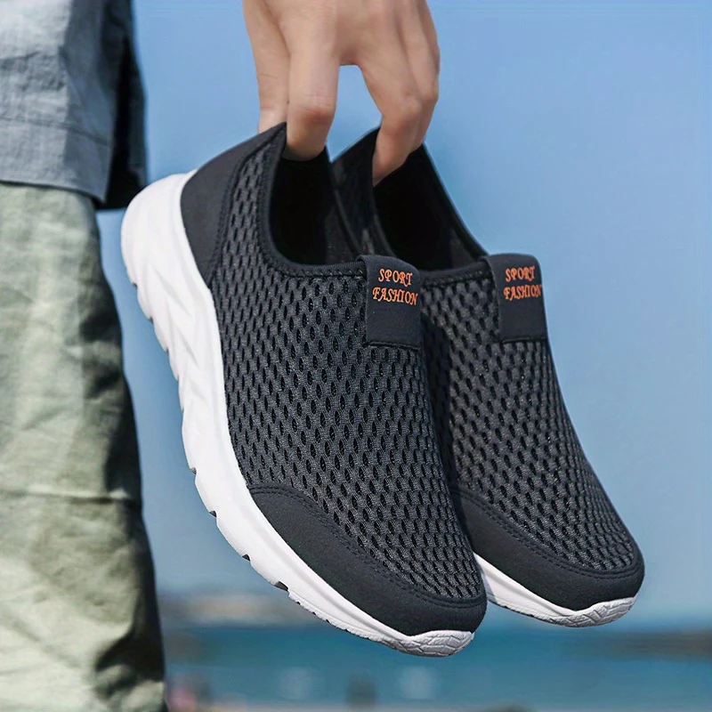 Uomo trama Casual traspirante leggero scivolare sulle scarpe da passeggio, casual all'aperto anti scivolo Scarpe da ginnastica scarpe da guida