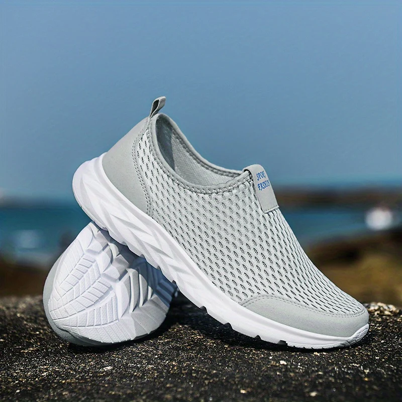 Uomo trama Casual traspirante leggero scivolare sulle scarpe da passeggio, casual all'aperto anti scivolo Scarpe da ginnastica scarpe da guida