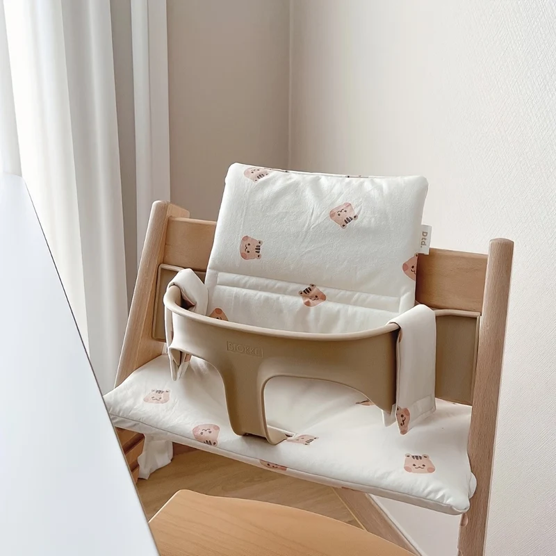 Mantieni il tuo bambino al sicuro e comodo con questi cuscini antiscivolo per sedia da pranzo per bambini autunnali e invernali, regalo di Natale per il giorno del Ringraziamento di Halloween