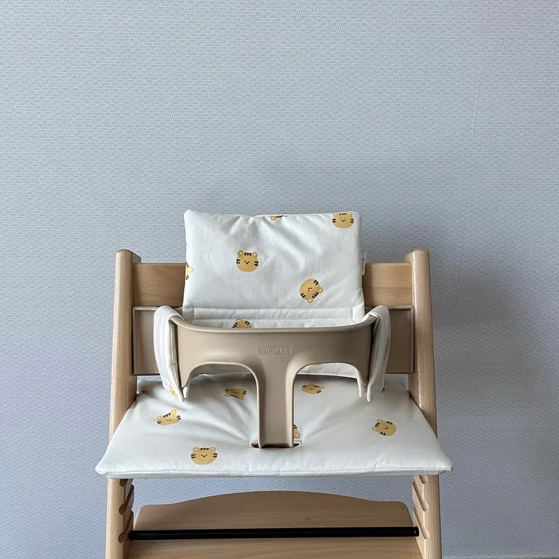 Mantieni il tuo bambino al sicuro e comodo con questi cuscini antiscivolo per sedia da pranzo per bambini autunnali e invernali, regalo di Natale per il giorno del Ringraziamento di Halloween