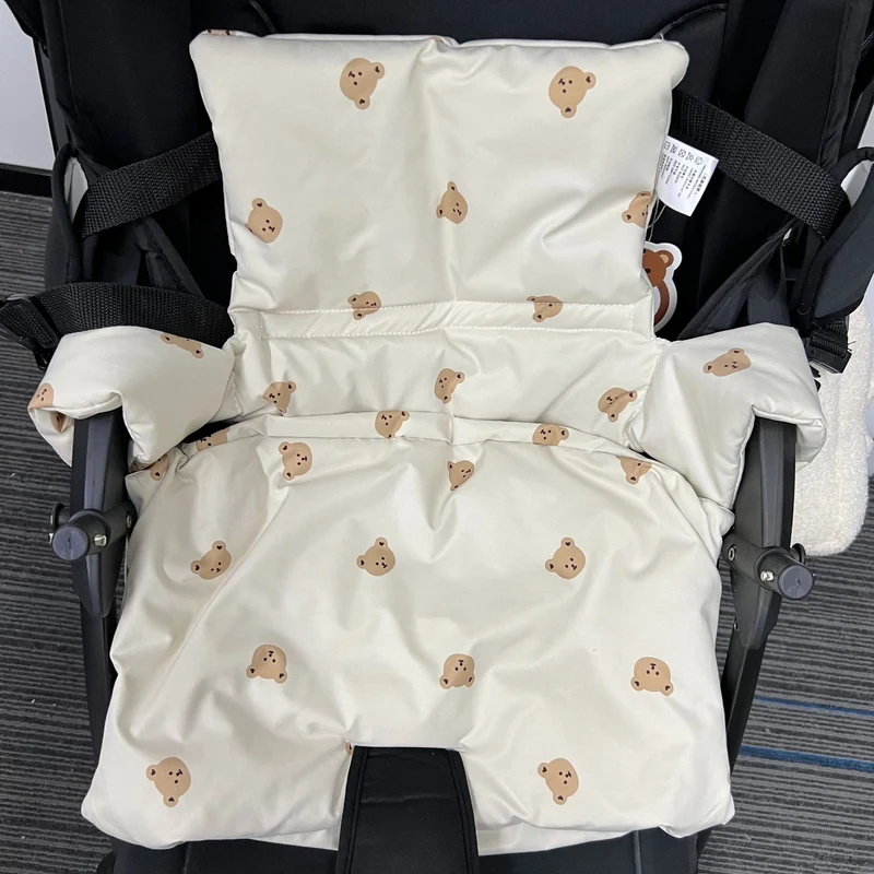 Mantieni il tuo bambino al sicuro e comodo con questi cuscini antiscivolo per sedia da pranzo per bambini autunnali e invernali, regalo di Natale per il giorno del Ringraziamento di Halloween