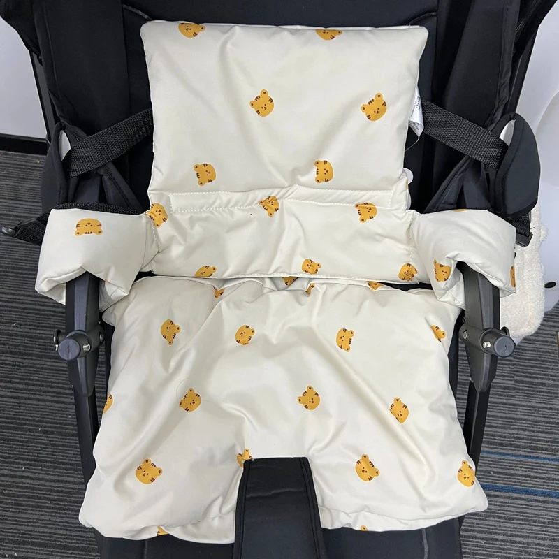 Mantieni il tuo bambino al sicuro e comodo con questi cuscini antiscivolo per sedia da pranzo per bambini autunnali e invernali, regalo di Natale per il giorno del Ringraziamento di Halloween