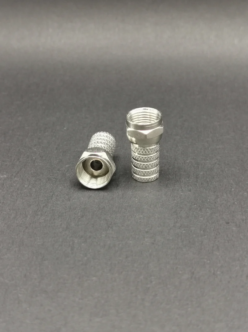10 pcs Connettore F | dritto, connettore nichelato | 75 Ohm | Twist-on | Diametro ingresso cavo: 5 mm | corpo in ottone | sacchetto di plastica