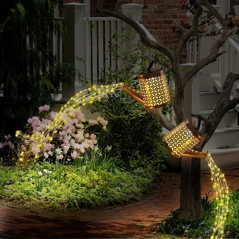 1 pz. Annaffiatoio con luce, lanterne solari da appendere all'aperto, luci solari decorative per il giardino, luci solari retrò in metallo per il giardino, decorazioni per il prato e il patio.