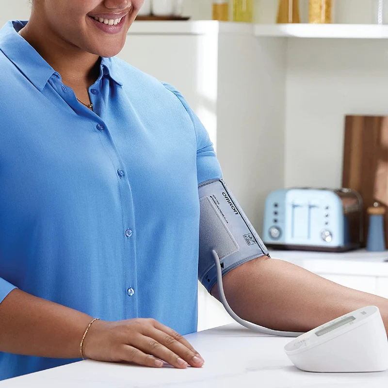 OMRON X2 Basic Misuratore di Pressione Arteriosa da Braccio Digitale - Apparecchio Automatico per Misurare la Pressione Sanguigna a Casa, clinicamente validato