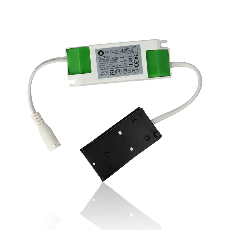 Faretto LED da incasso ultra sottile 15W, parte a vista ⌀200mm, diametro del foro 180mm, spressore 1cm
