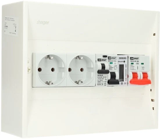 Distributore PV B16 gruppo con alloggiatore B16, 2x WCD, interruttore principale e contatore kWh (PV0012)