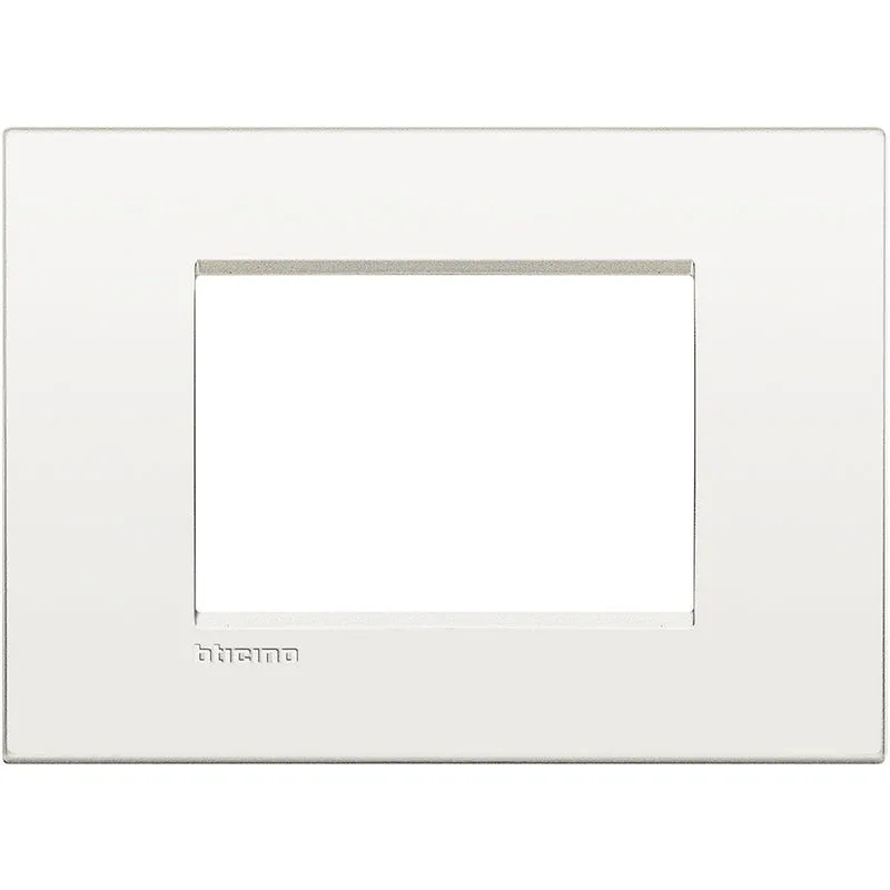 BTICINO LNC4803BN - Placca 3 Posti Quadra Bianco Puro LivingLight Air