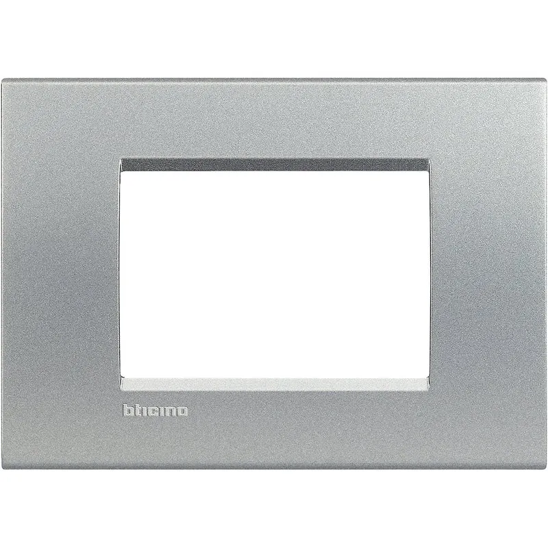 BTICINO LNA4803TE - Placca Quadra 3 Moduli - Tech - LivingLight