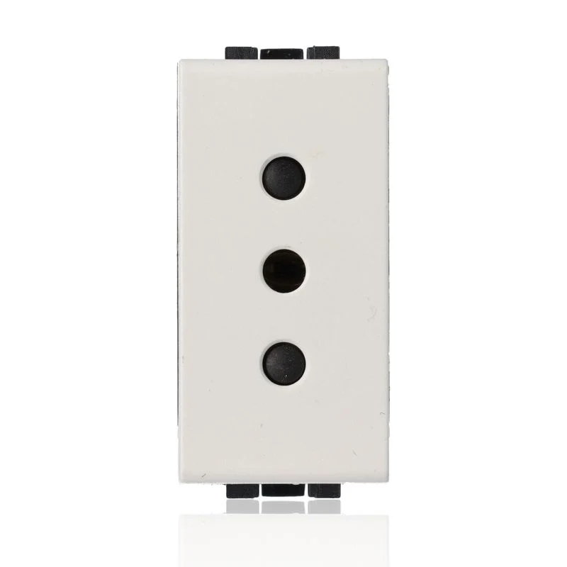 BTICINO N4113 - Presa 2P+T 10A 250 Vac - Interasse 19Mm - Alveoli Schermati - Bianco - LivingLight