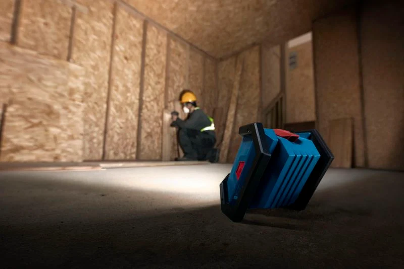 Lampada da cantiere a batteria Bosch GLI18V-1500 PRO