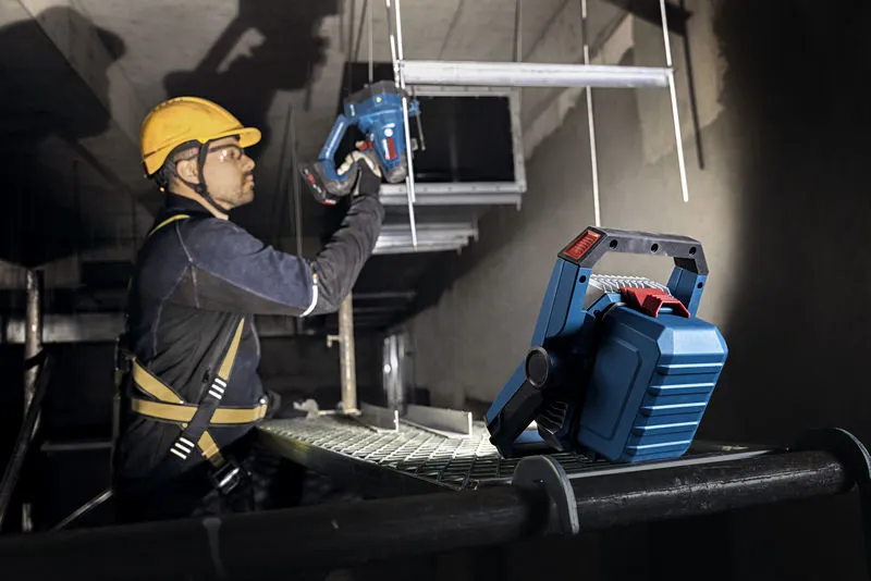 Lampada da cantiere a batteria Bosch GLI18V-3000 PRO