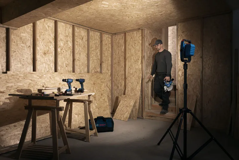 Lampada da cantiere a batteria Bosch GLI18V-3000 PRO