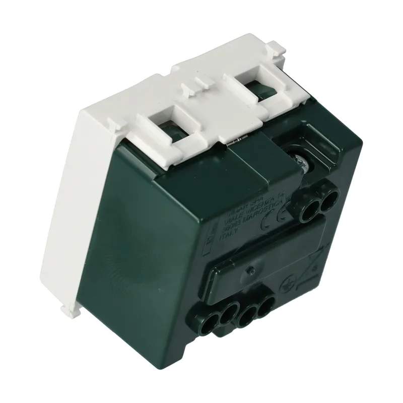VIMAR 14210 - Presa 2P+T 16A universale Bianco (Plana)