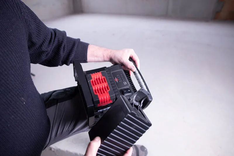Multi Battery Faretto a LED con batteria 4000 MA BRENNESTUHL compatibile con batterie 18v
